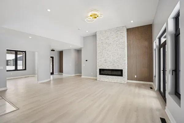 $849,000 | 320 Oakbrook Drive, Wisconsin Dells, WI 53965