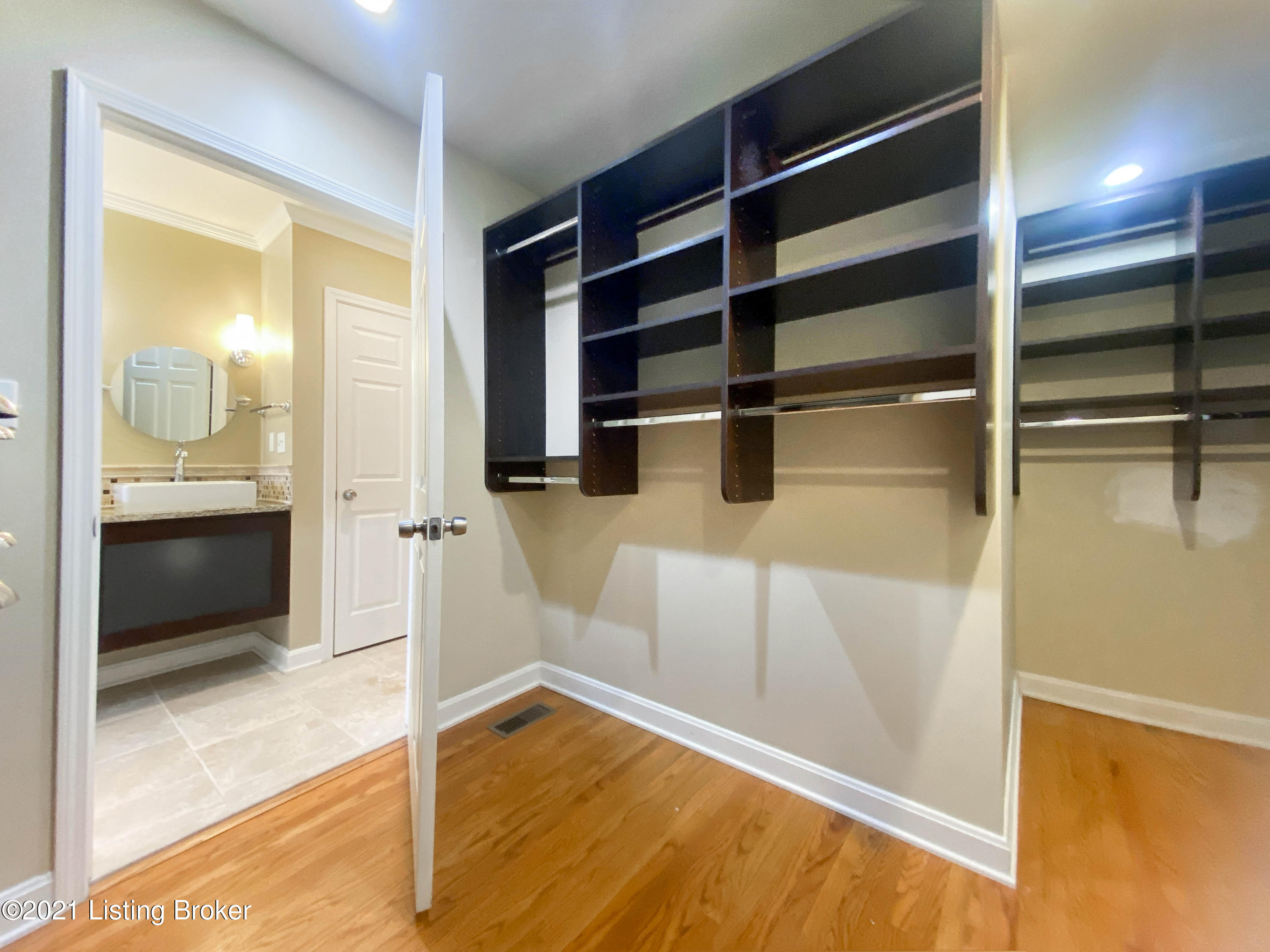 3710 Hanover Road Louisville, KY 40207 - Photo 17 of 30 15