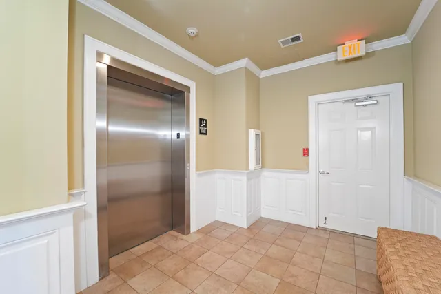 $330,000 | 2244 Ashley Crossing Drive, Unit 525, Charleston, SC 29414