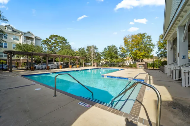 $330,000 | 2244 Ashley Crossing Drive, Unit 525, Charleston, SC 29414