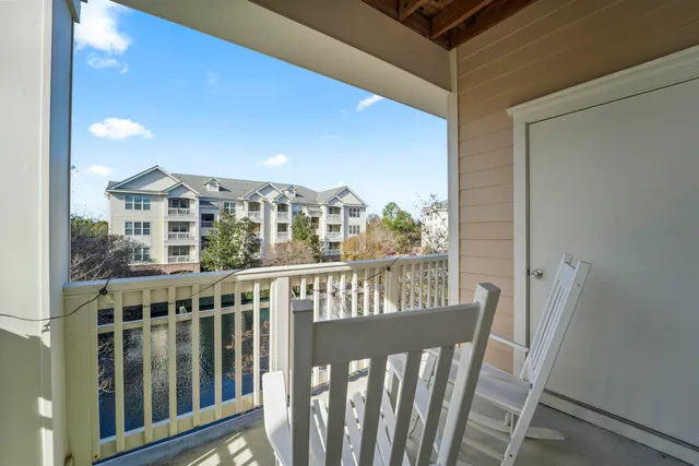 $330,000 | 2244 Ashley Crossing Drive, Unit 525, Charleston, SC 29414