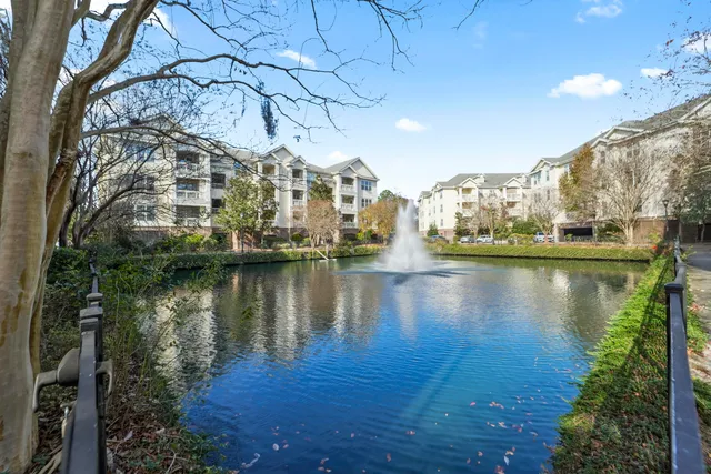 $330,000 | 2244 Ashley Crossing Drive, Unit 525, Charleston, SC 29414