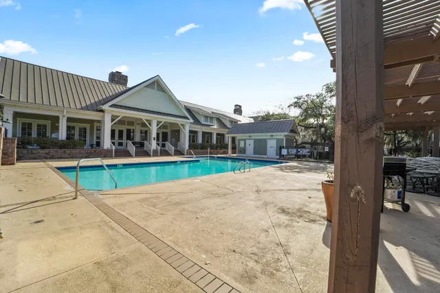 $330,000 | 2244 Ashley Crossing Drive, Unit 525, Charleston, SC 29414