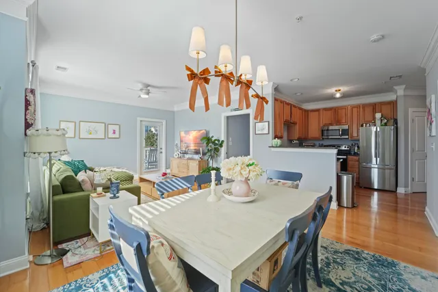 $330,000 | 2244 Ashley Crossing Drive, Unit 525, Charleston, SC 29414