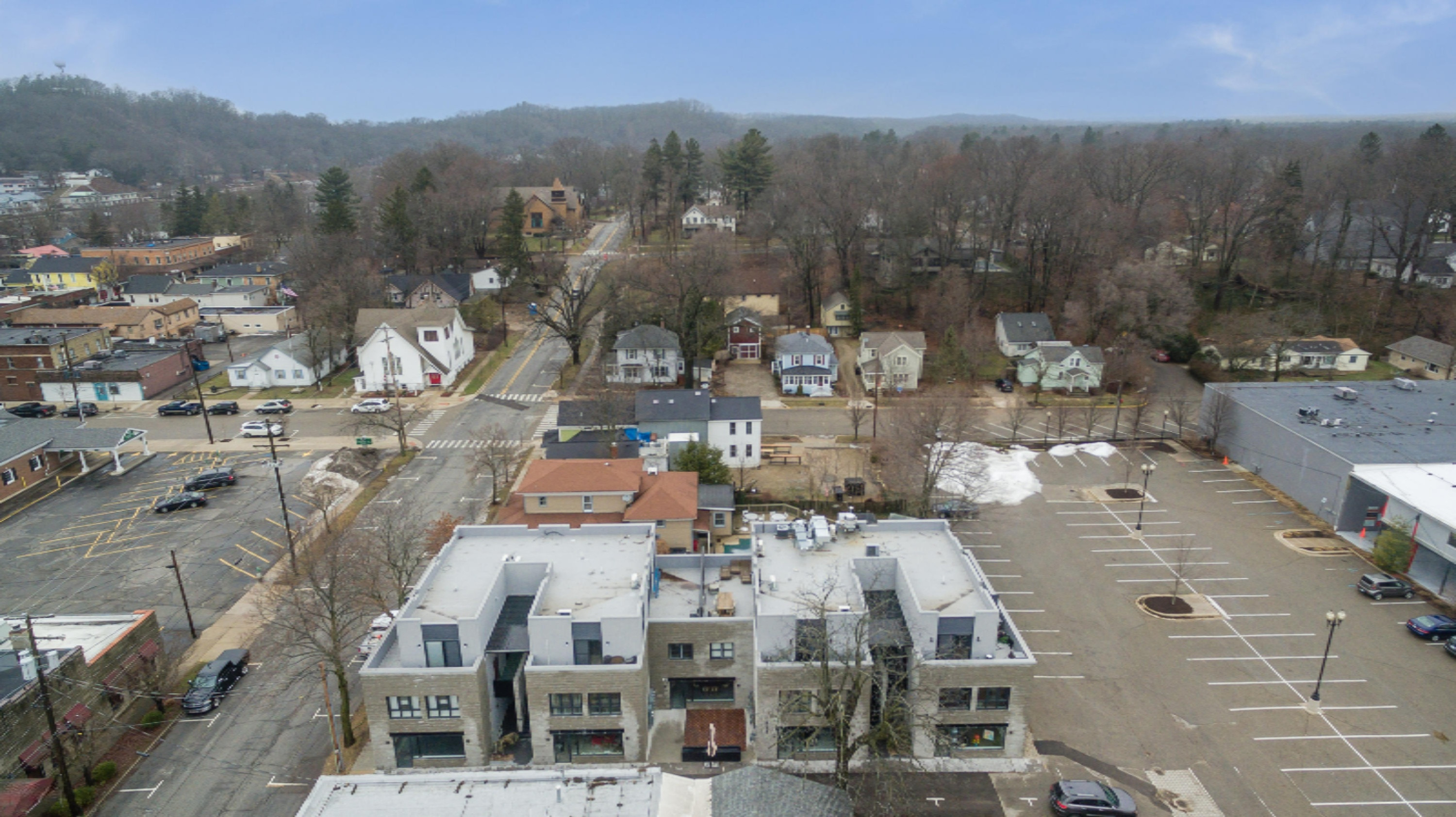 129 Griffith Street, Unit 203 Saugatuck, MI 49453 - Photo 18 of 22 DJI_0002