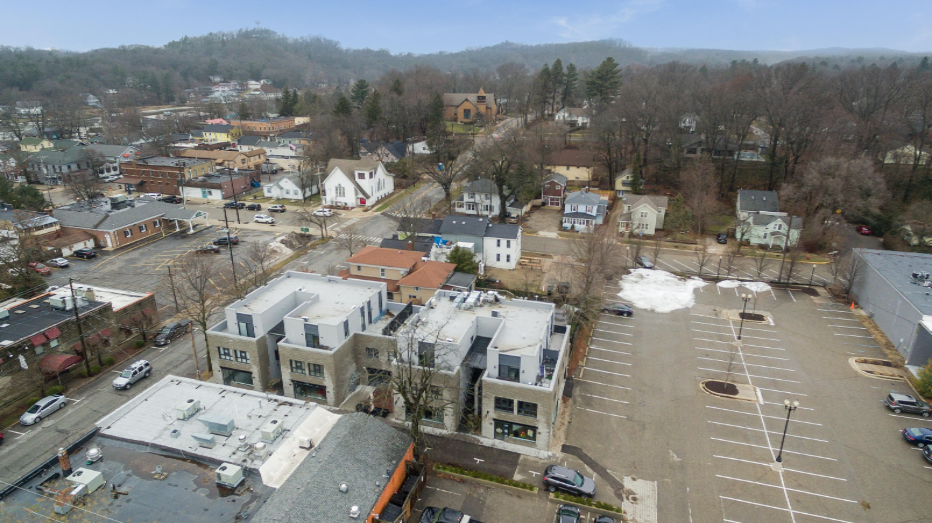 129 Griffith Street, Unit 203 Saugatuck, MI 49453 - Photo 19 of 22 DJI_0004