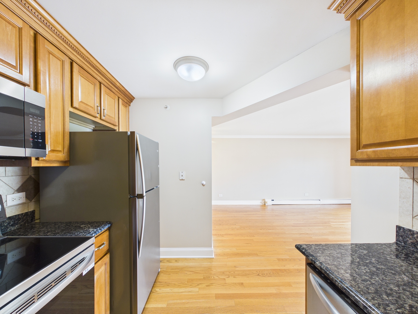2210 South Goebbert Road, Unit 226 Arlington Heights, IL 60005 - Photo 19 of 49 Gallery Image 19