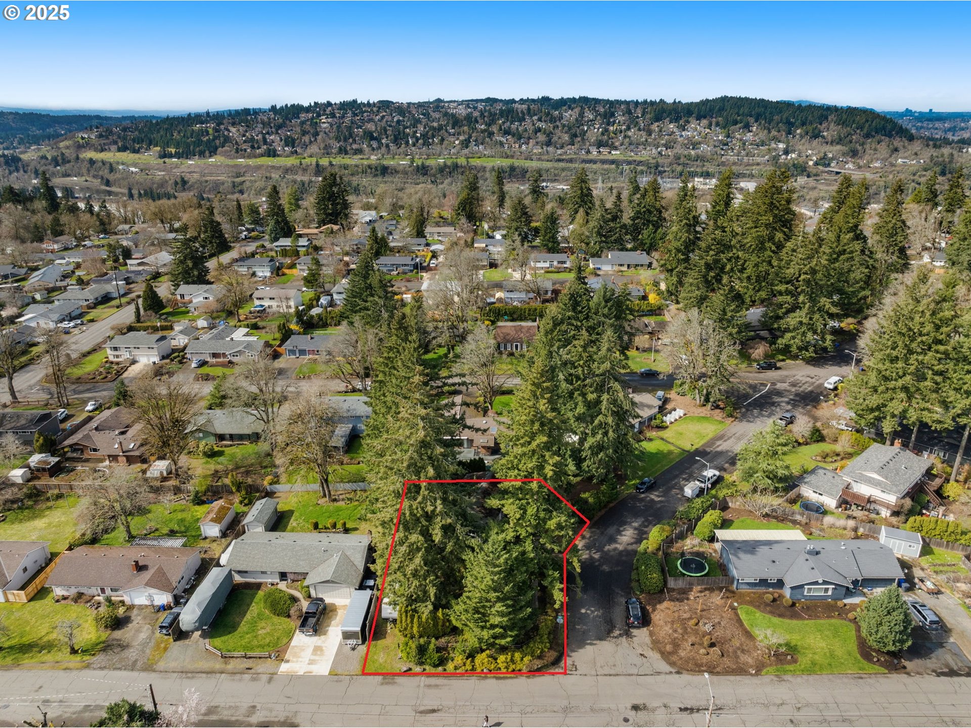 303 Cherry Avenue Oregon City, OR 97045 - Photo 28 of 30 a view of a city