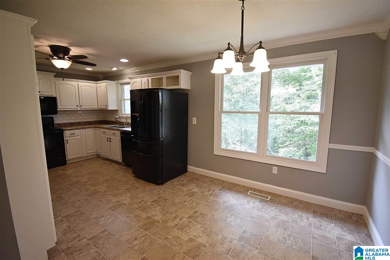 1028 Spring Trail Warrior, AL 35180 - Photo 5 of 23