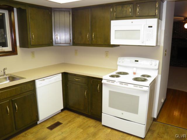 8515 Rextown Road Slatington, PA 18080 - Photo 6 of 14 a utility room with sink dryer and washer