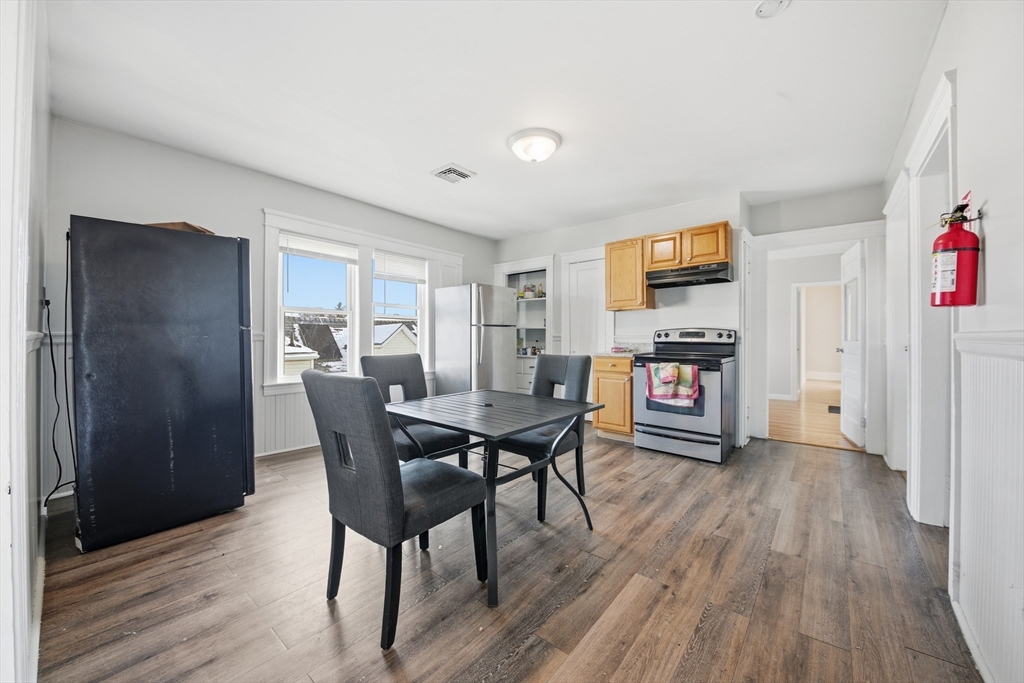 112 Harrison Street Worcester, MA 01604 - Photo 14 of 33