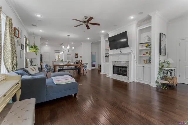 $424,900 | 1307 Americana Boulevard, Zachary, LA 70791