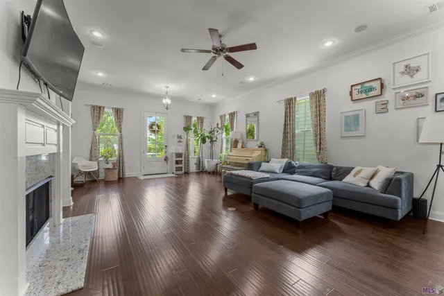 $424,900 | 1307 Americana Boulevard, Zachary, LA 70791