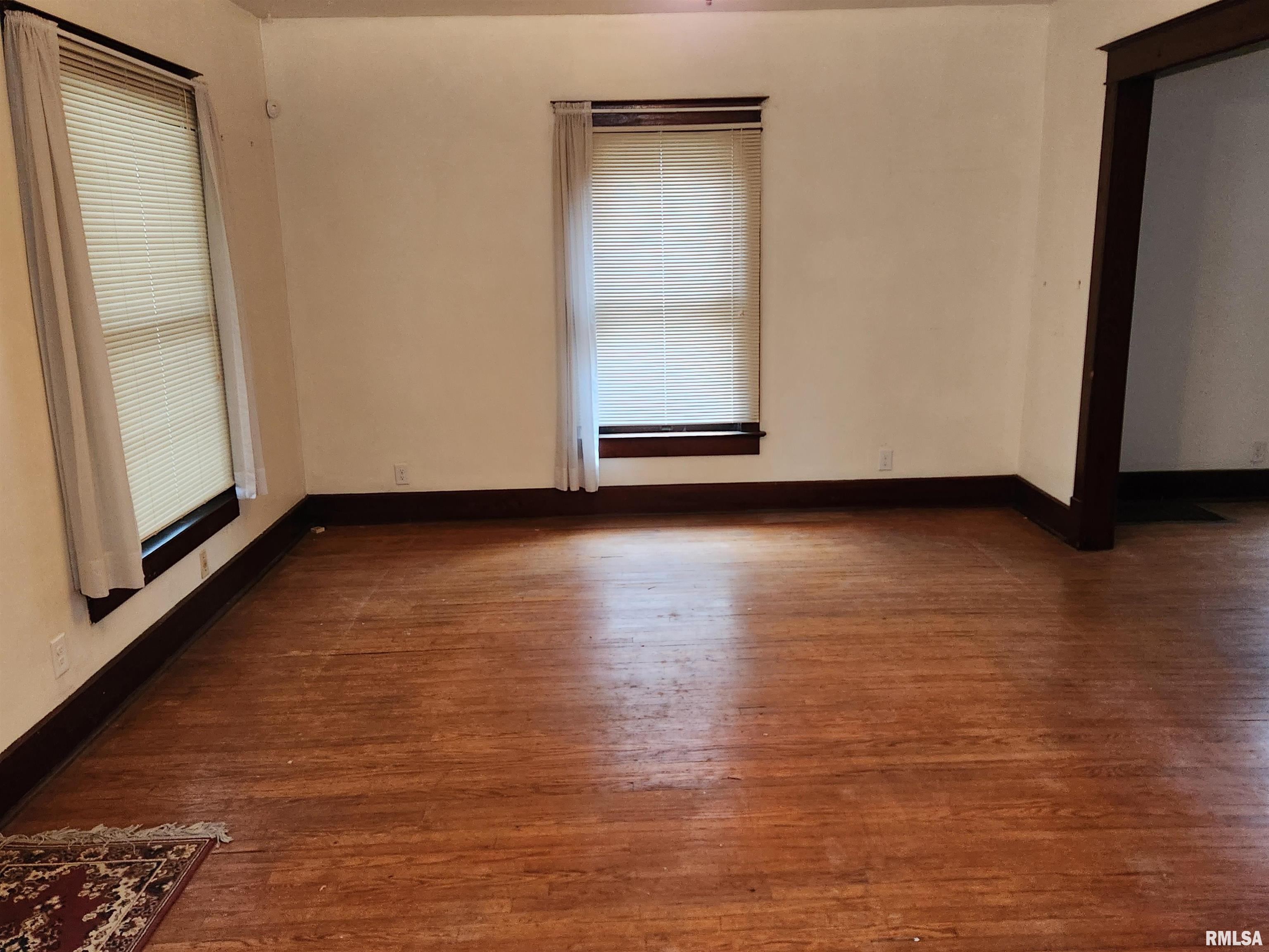 2013 South Spring Street Springfield, IL 62704 - Photo 2 of 9