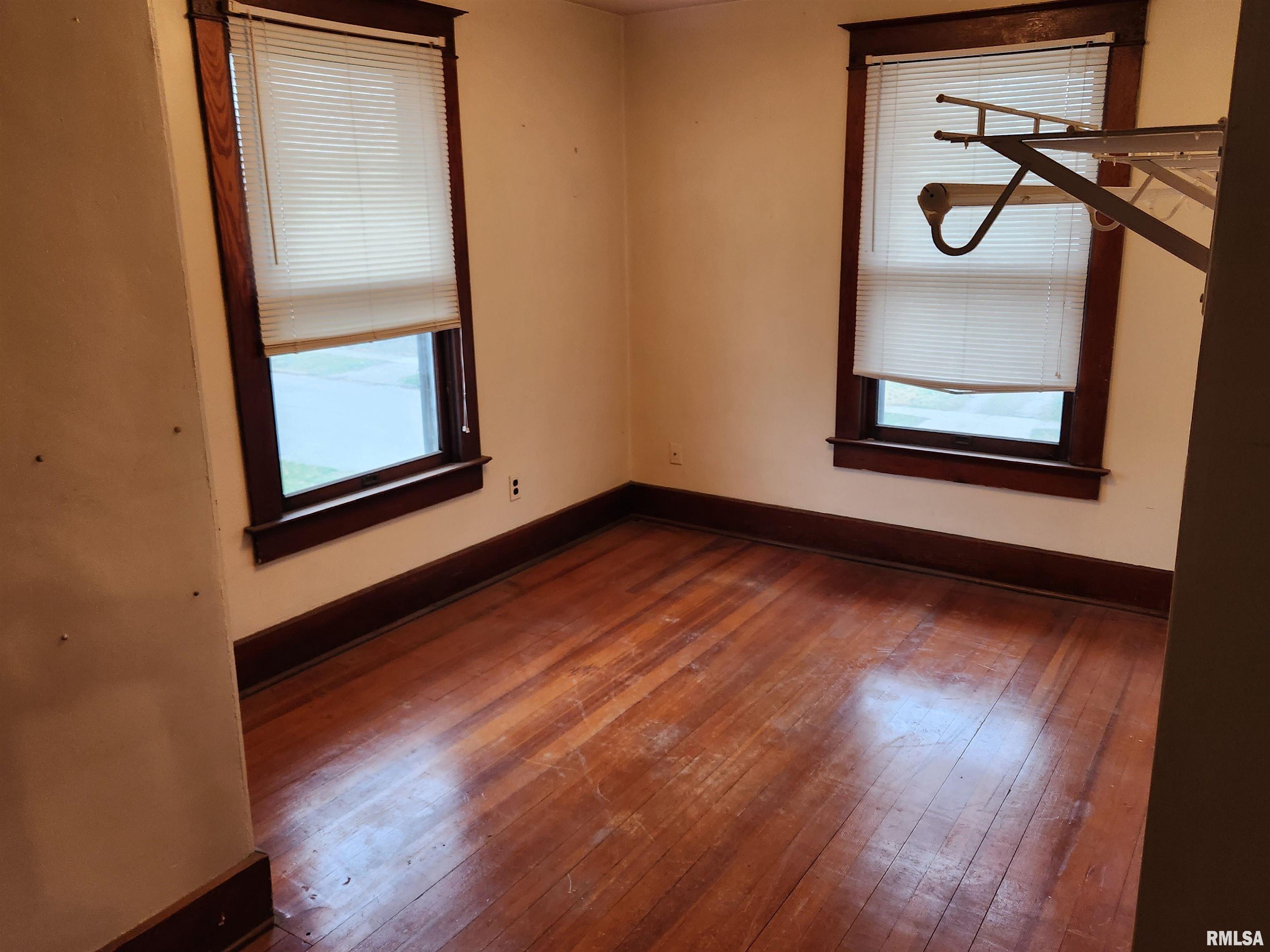 2013 South Spring Street Springfield, IL 62704 - Photo 8 of 9
