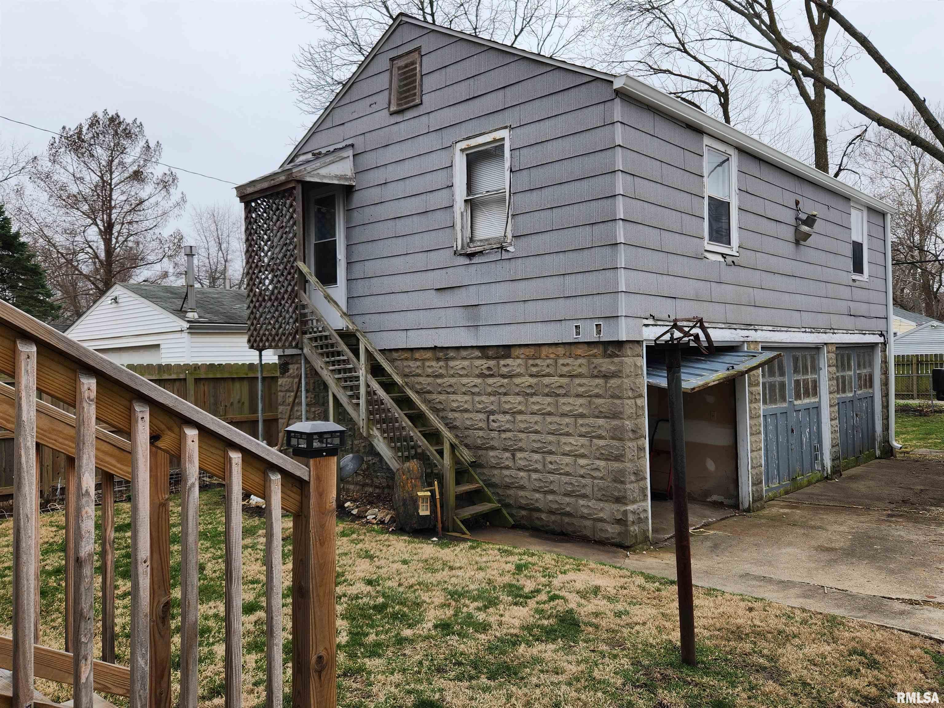 2013 South Spring Street Springfield, IL 62704 - Photo 9 of 9