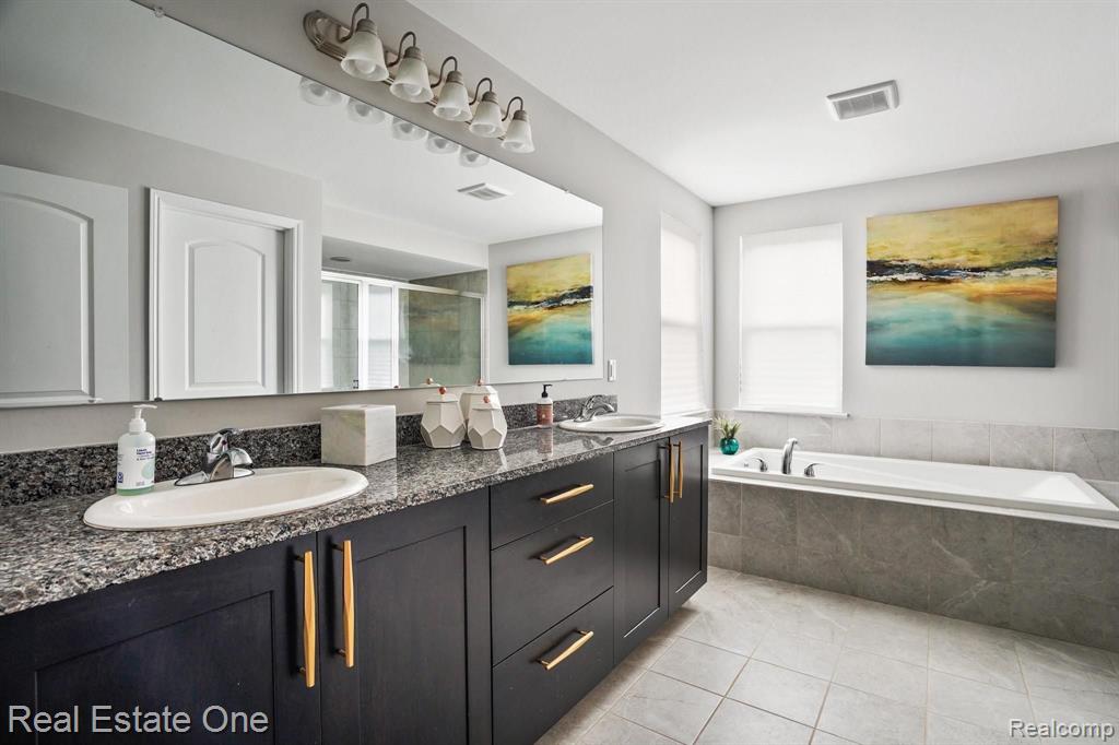 3856 Somerset Circle Rochester Hills, MI 48309 - Photo 17 of 27