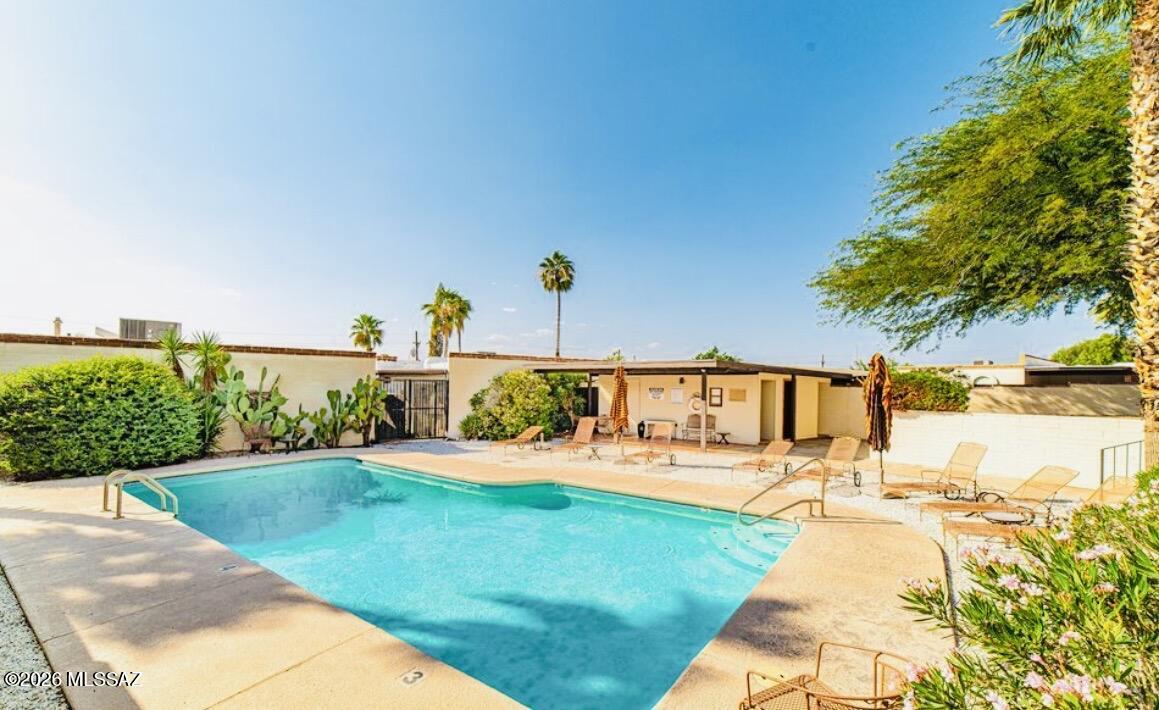 9111 North Oracle Road, Unit 162 Oro Valley, AZ 85704 - Photo 32 of 39