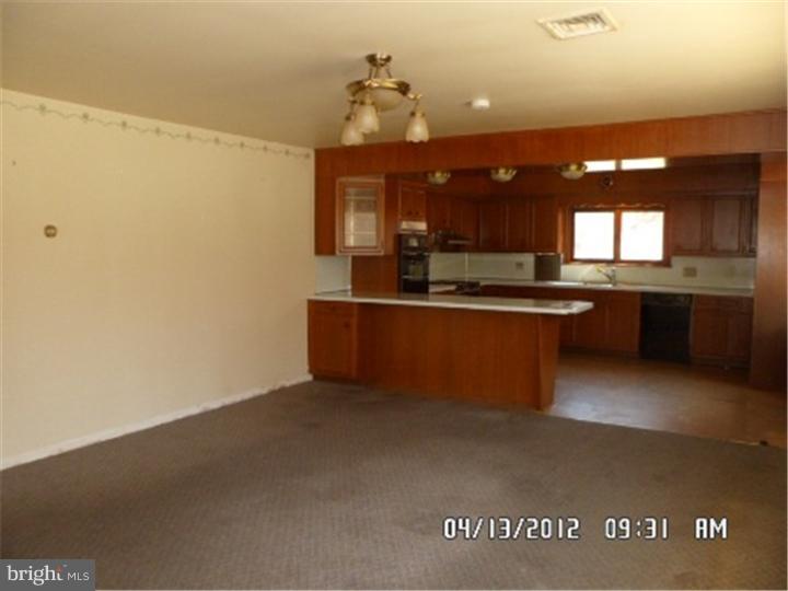 2895 Winding Road Kintnersville, PA 18930 - Photo 4 of 23 Dining Room