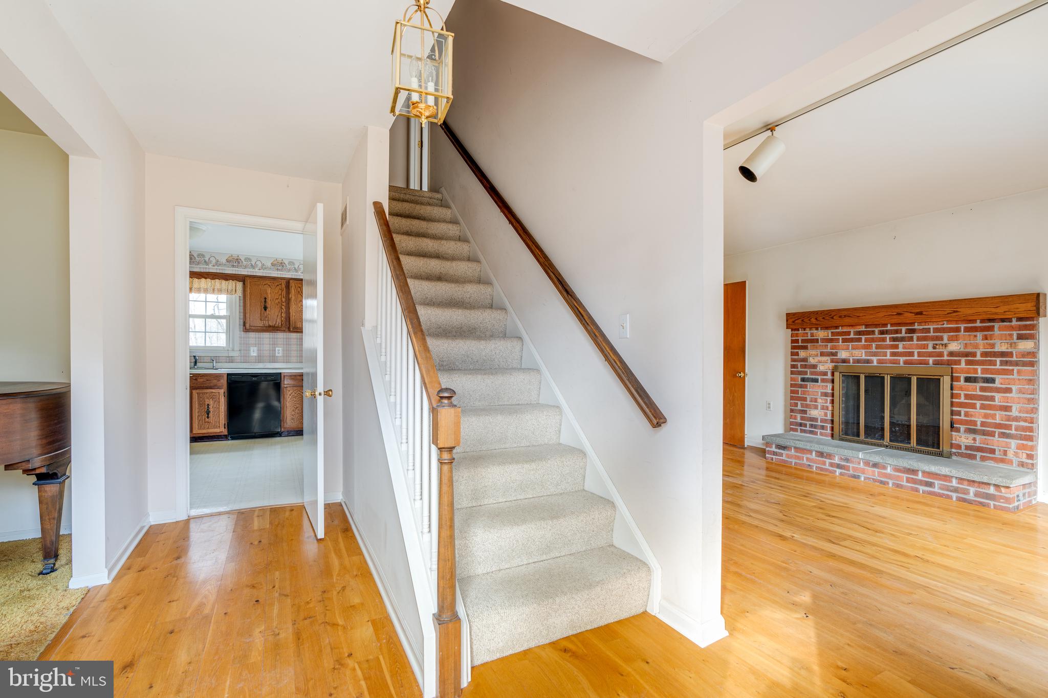221 Rhett Lane Elkton, MD 21921 - Photo 3 of 22 Welcoming foyer