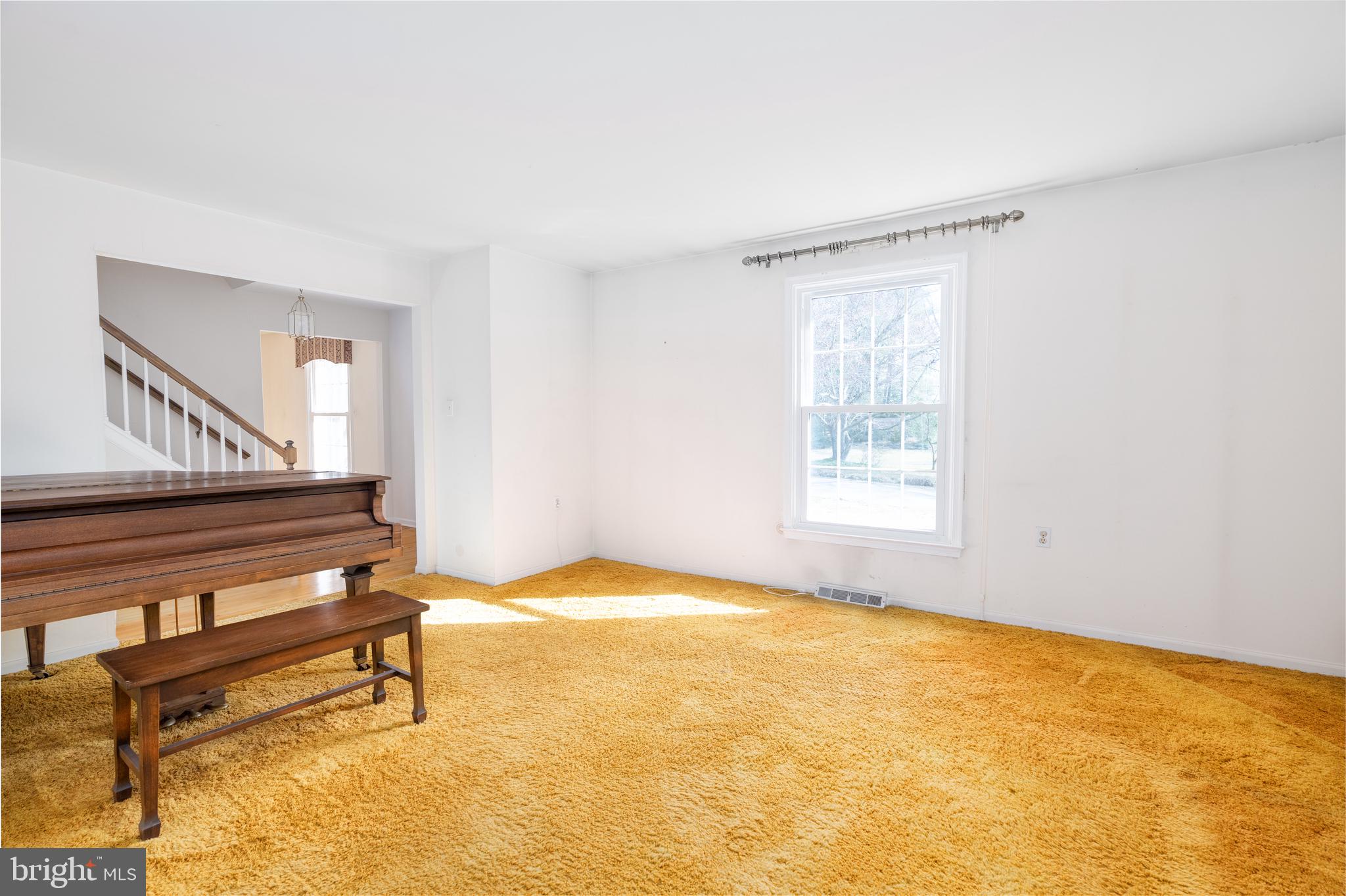 221 Rhett Lane Elkton, MD 21921 - Photo 7 of 22 Living room