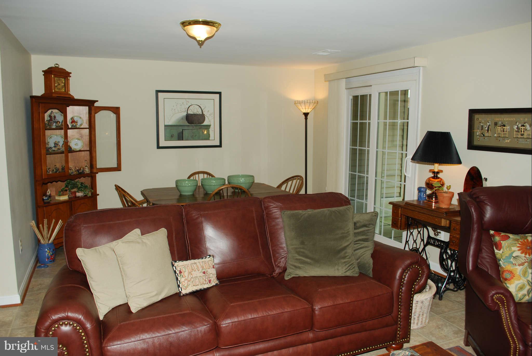 6361 English Ivy Way Springfield, VA 22152 - Photo 22 of 25 Family Room