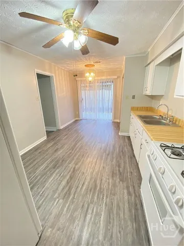 $2,000 | 2303 Beaumont Drive, Savannah, GA 31406