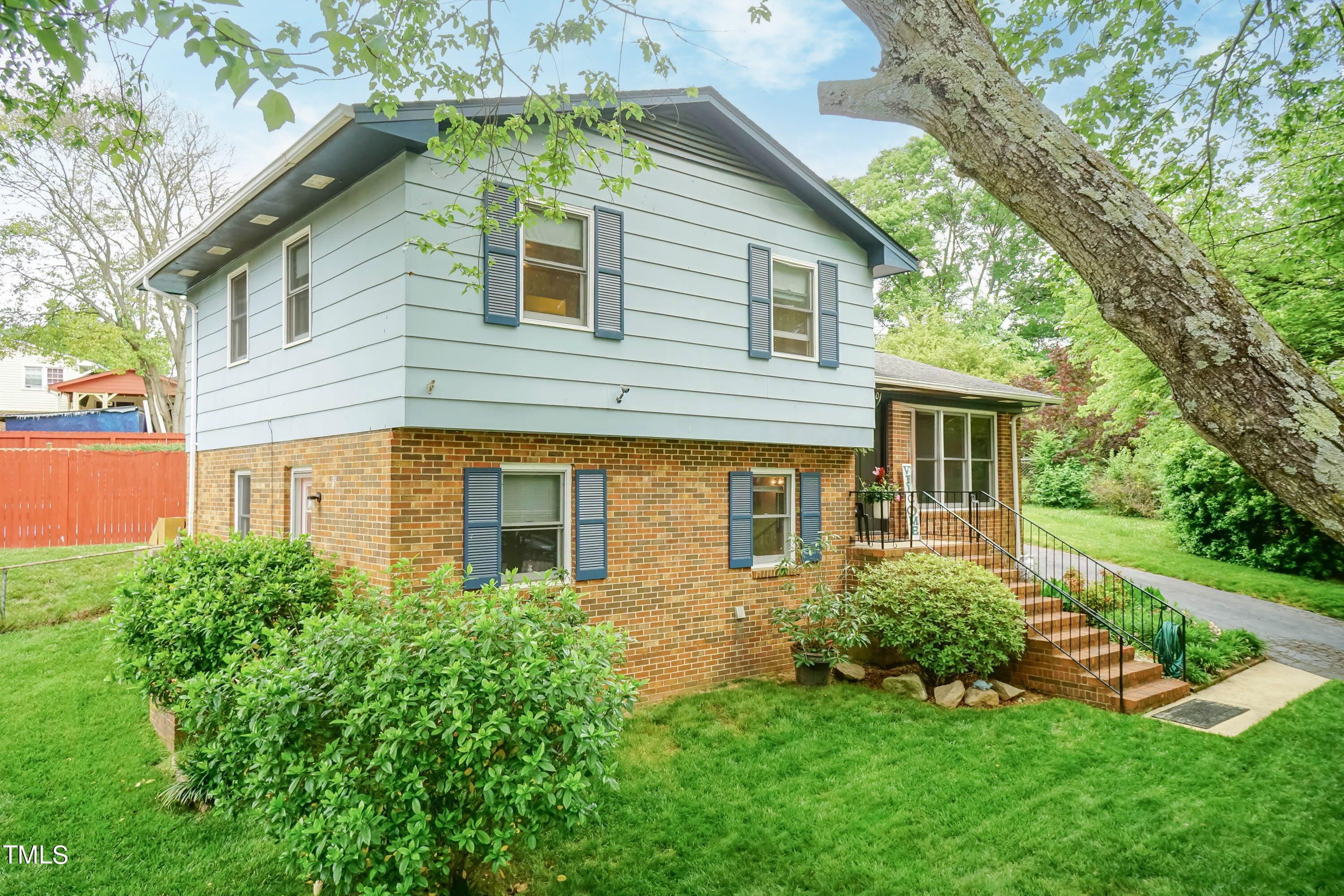 2801 Orkney Place Raleigh, NC 27604 - Photo 2 of 28 Front side left