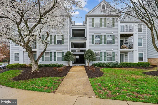$3,100 | 10010 Vanderbilt Circle, Unit 39, Rockville, MD 20850