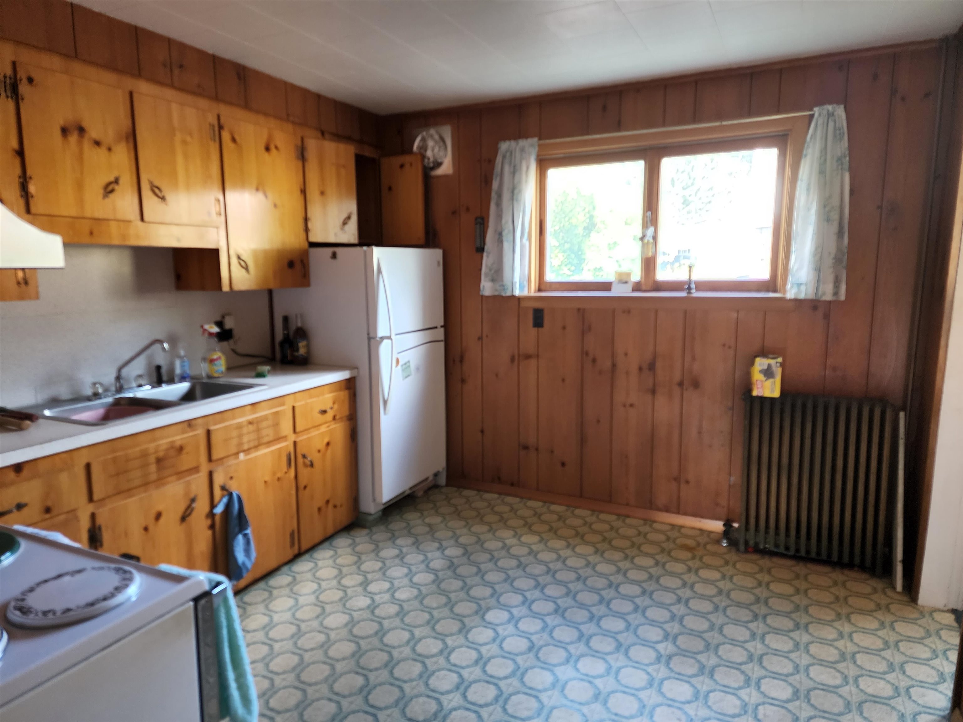 440 High Street Barton, VT 05822 - Photo 7 of 24