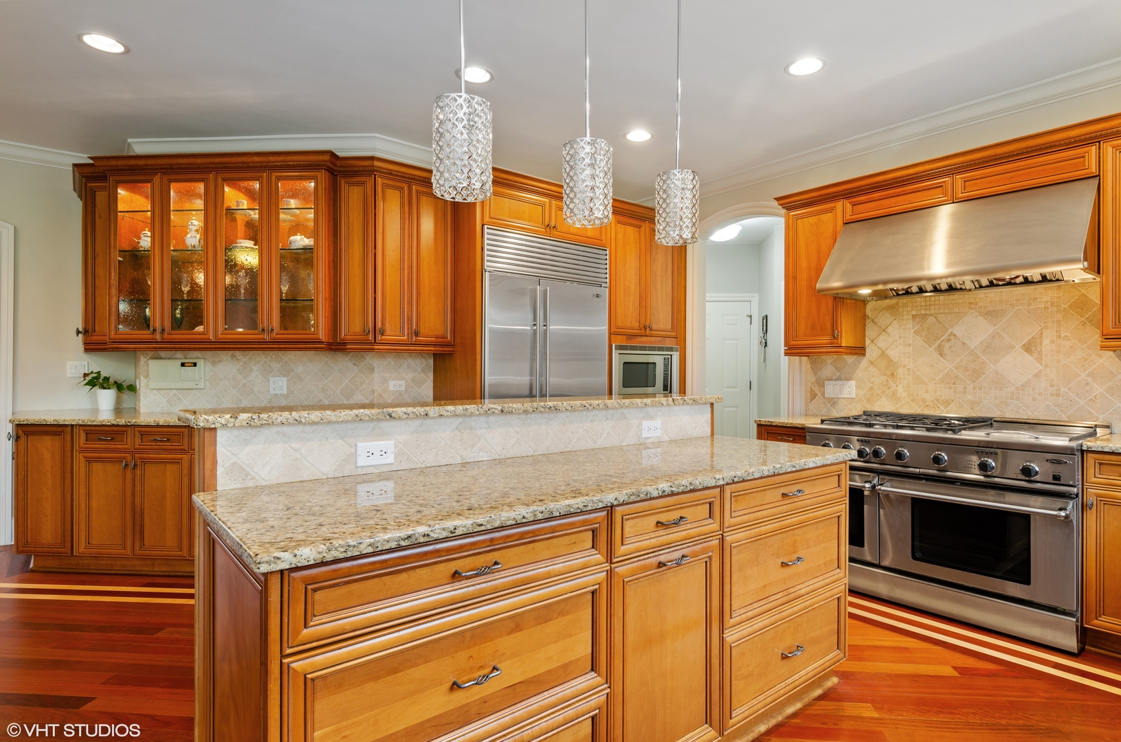 2023 North Summit Street Wheaton, IL 60187 - Photo 13 of 30