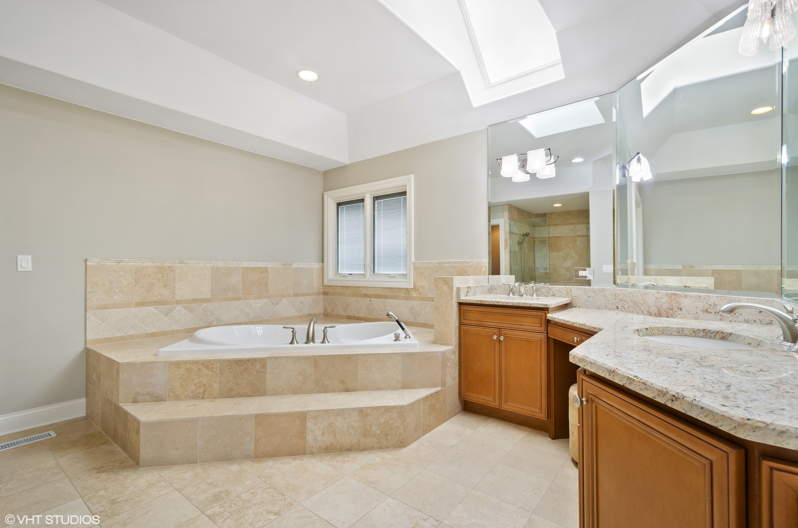 2023 North Summit Street Wheaton, IL 60187 - Photo 22 of 30