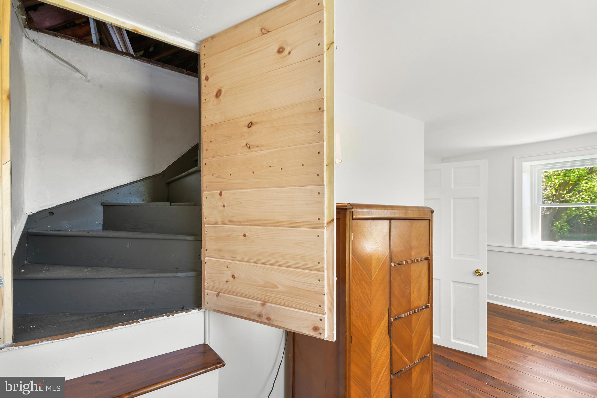 11628 White Hall Road Smithsburg, MD 21783 - Photo 87 of 111 Steps to attic
