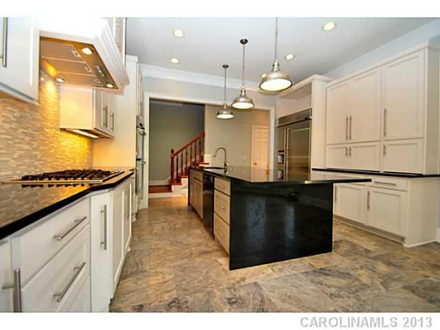 3734 Providence Manor Road Charlotte, NC 28270 - Photo 6 of 21 Gallery Image 6