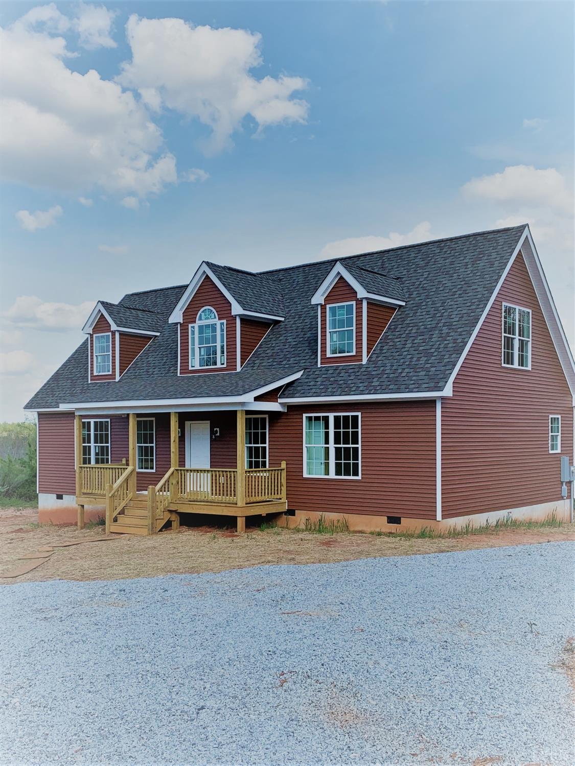 1018 Battes Road Victoria, VA 23974 - Photo 3 of 25 Ahhhh...Step inside and smell BRAND NEW!