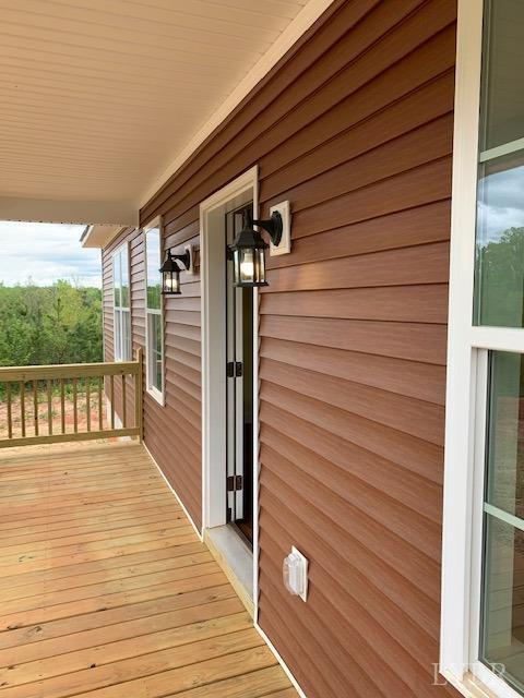1018 Battes Road Victoria, VA 23974 - Photo 4 of 25 Front Porch