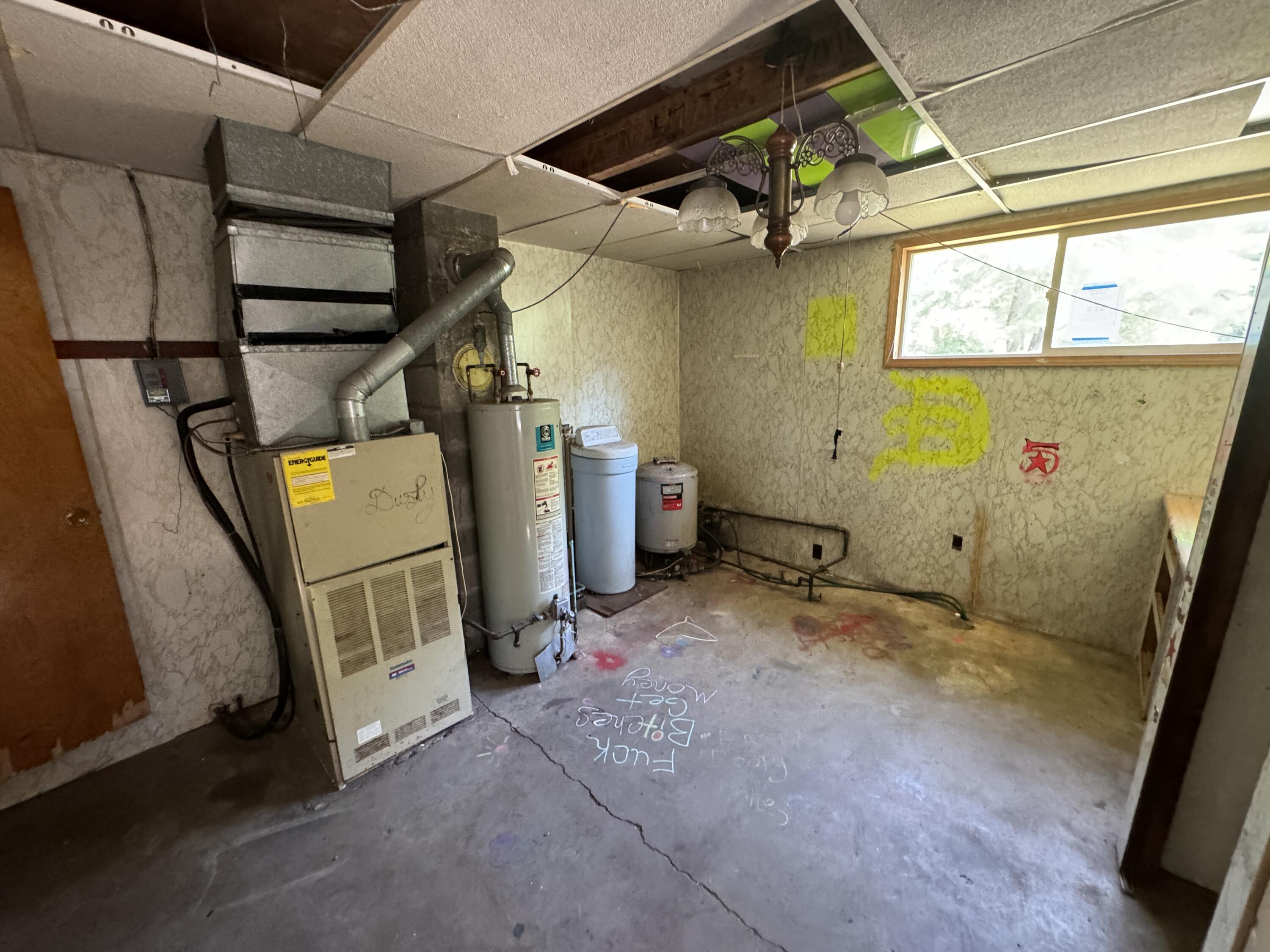 6477 Bryce Road North Street, MI 48049 - Photo 3 of 16 laundry/utility