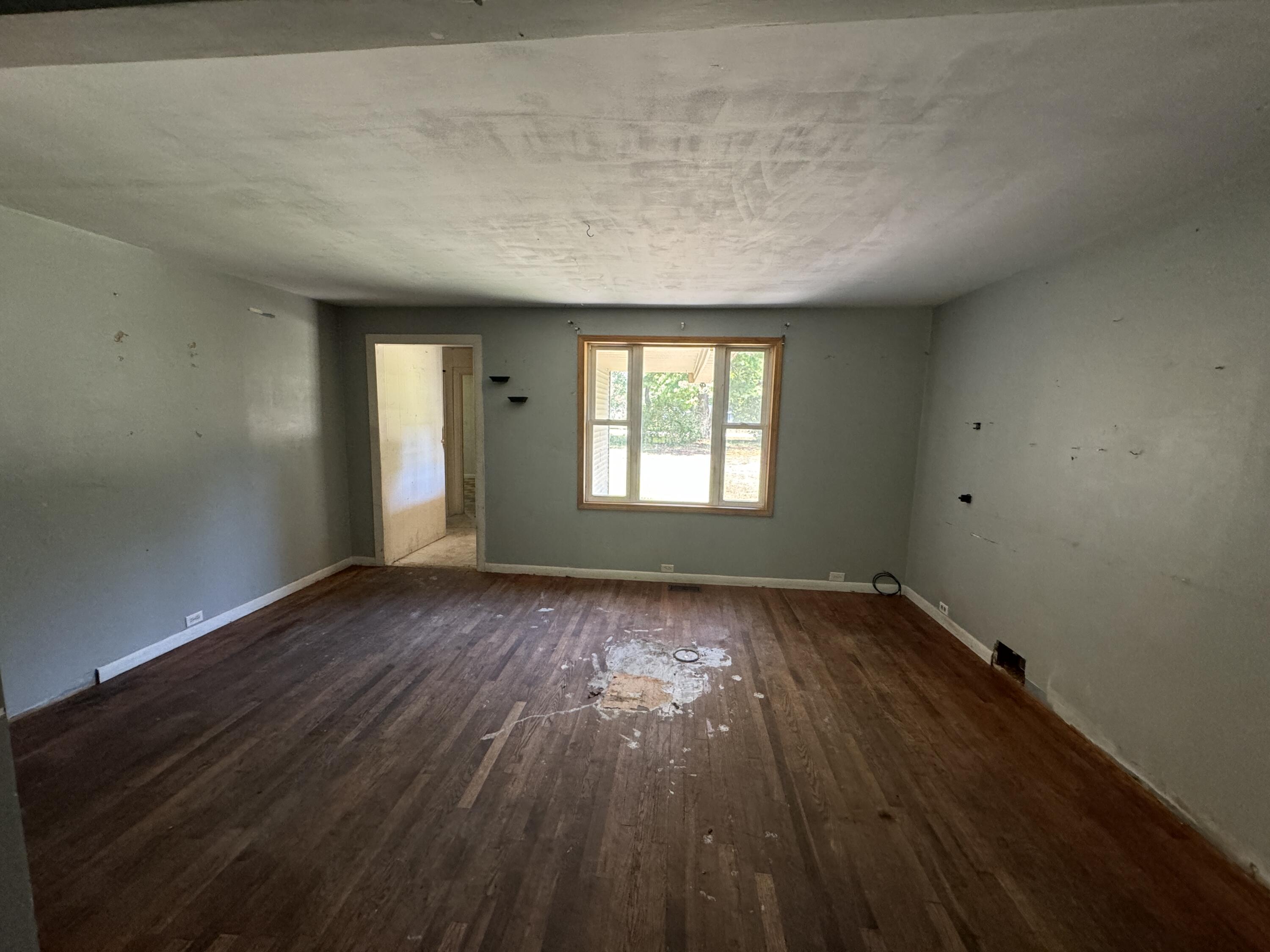 6477 Bryce Road North Street, MI 48049 - Photo 5 of 16 Living