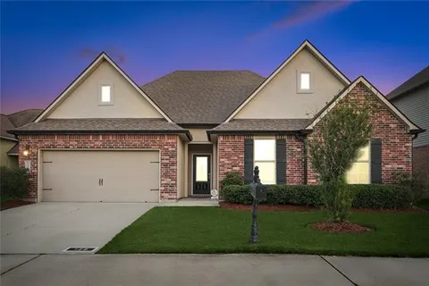 $299,000 | 120 Lakeshore Village South, Slidell, LA 70461