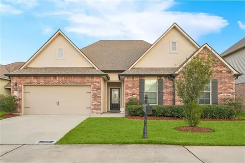 $299,000 | 120 Lakeshore Village South, Slidell, LA 70461