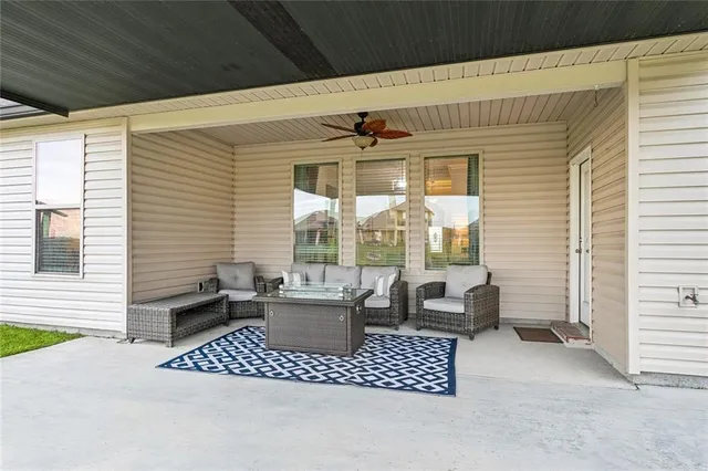 $299,000 | 120 Lakeshore Village South, Slidell, LA 70461