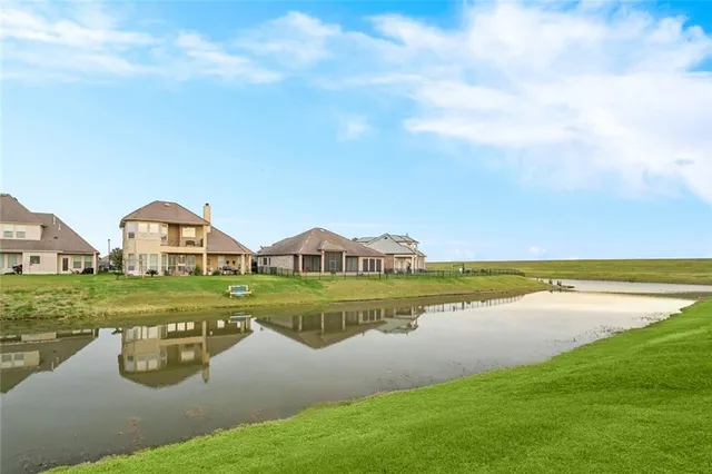 $299,000 | 120 Lakeshore Village South, Slidell, LA 70461