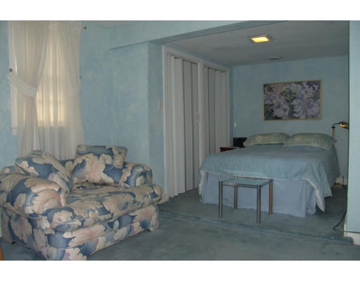 31 Governor Long Road Hingham, MA 02043 - Photo 10 of 10 Gallery Image 10