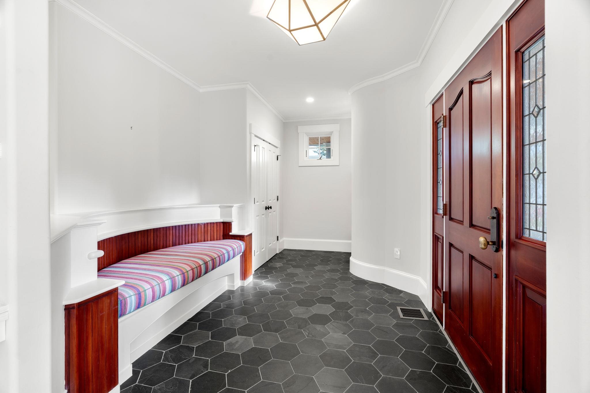 34 Pine Street Exeter, NH 03833 - Photo 9 of 47