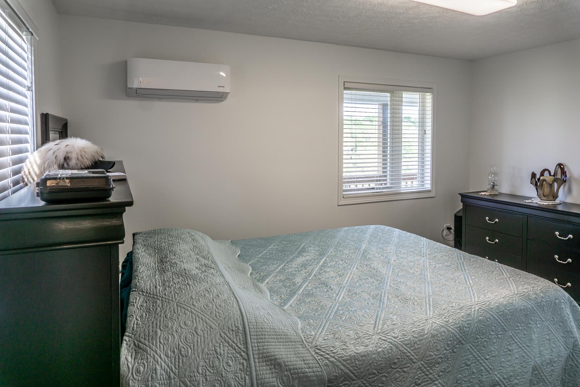 70 Collins Road Greeneville, TN 37745 - Photo 17 of 93 Master bedroom
