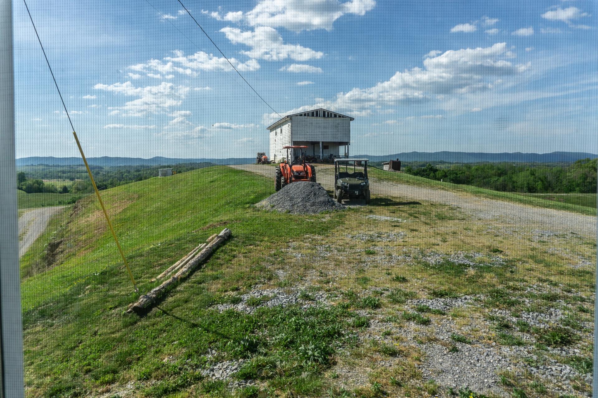 70 Collins Road Greeneville, TN 37745 - Photo 25 of 93 Bunkhouse from main house