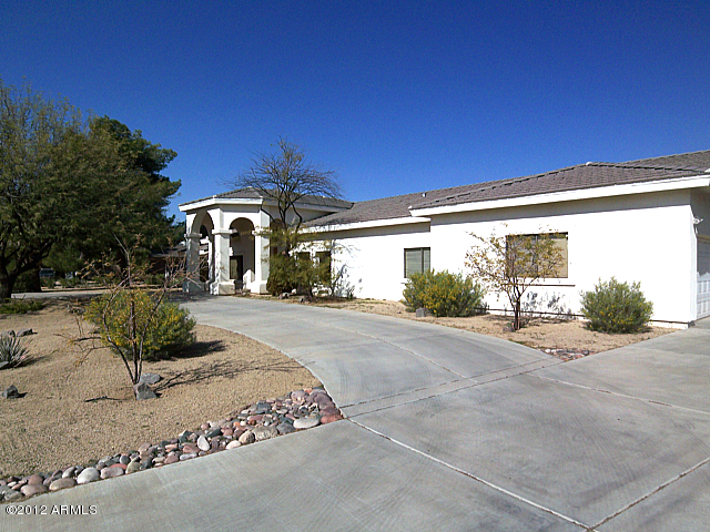 6302 East Mountain View Road Paradise Valley, AZ 85253 - Photo 2 of 25 CIRCULAR DRIVE
