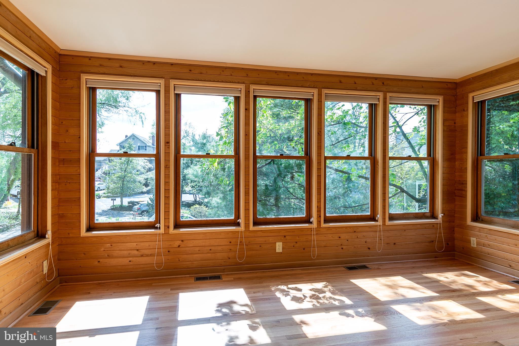 1432 Ravine Way Arnold, MD 21012 - Photo 20 of 50 Sunroom off of the office.