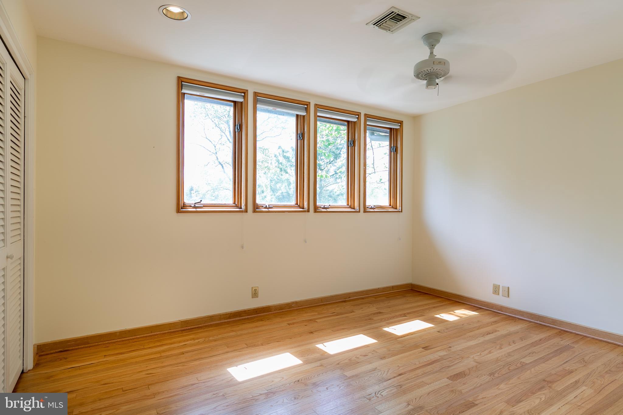 1432 Ravine Way Arnold, MD 21012 - Photo 30 of 50 Upper level bedroom #3