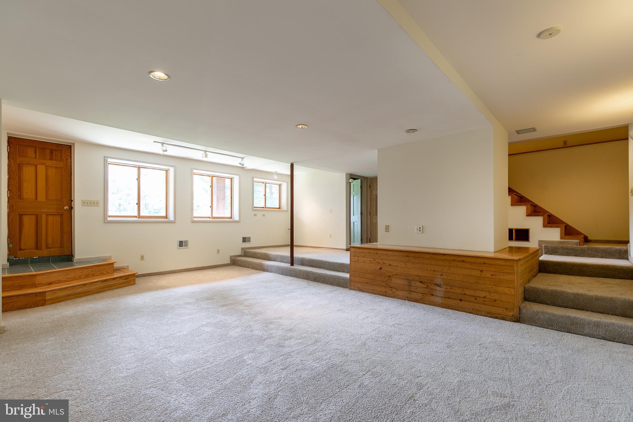 1432 Ravine Way Arnold, MD 21012 - Photo 33 of 50 Family/Recreation room w/new carpet.